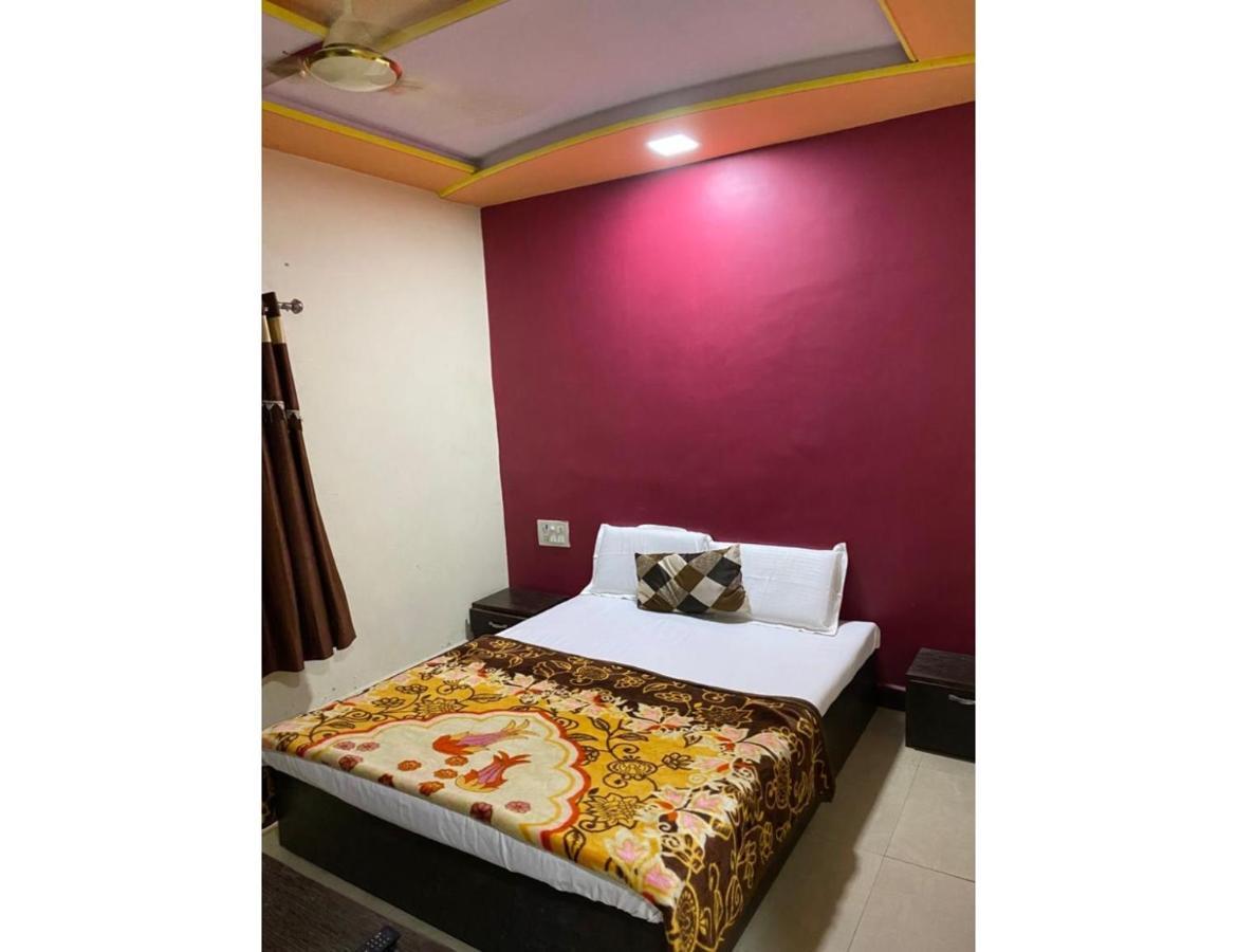 Hotel Kailash, Jāmnagar Esterno foto
